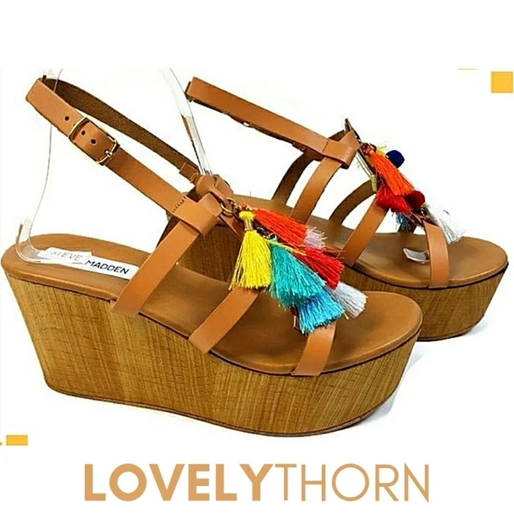 STEVE MADDEN // wooden platform tassel wedge sandals